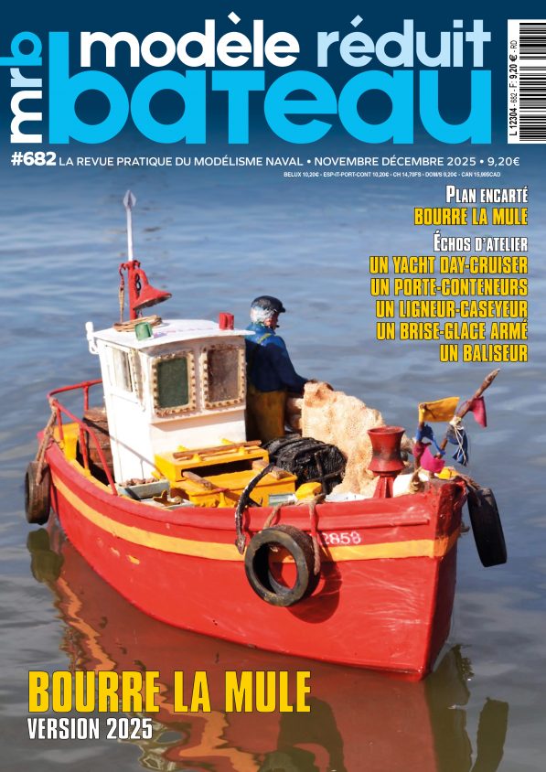 Couverture Modèle Réduit Bateau #682